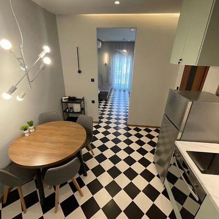 Roua Mat Apartamento Tessalónica Exterior foto