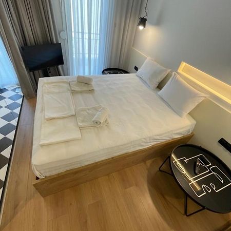 Roua Mat Apartamento Tessalónica Exterior foto