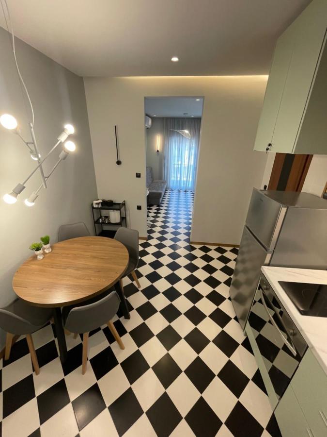 Roua Mat Apartamento Tessalónica Exterior foto